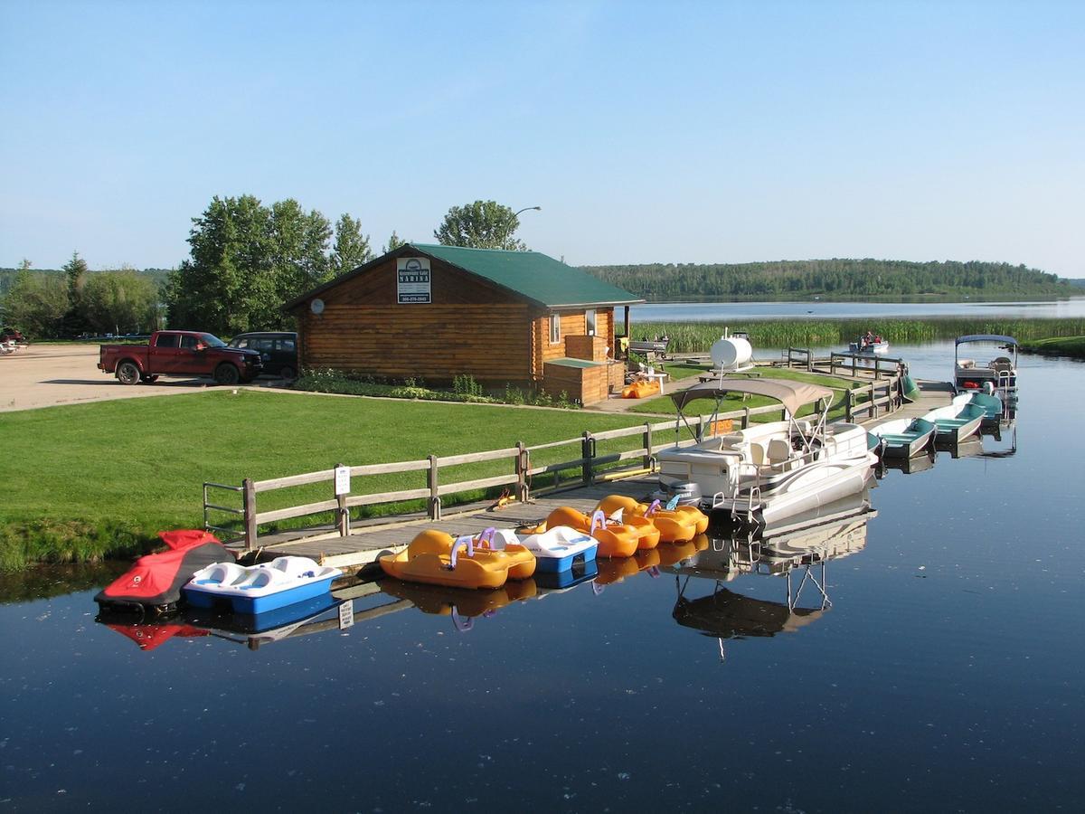 Greenwater Fisherman'S Cove Hotel Porcupine Plain Exterior photo